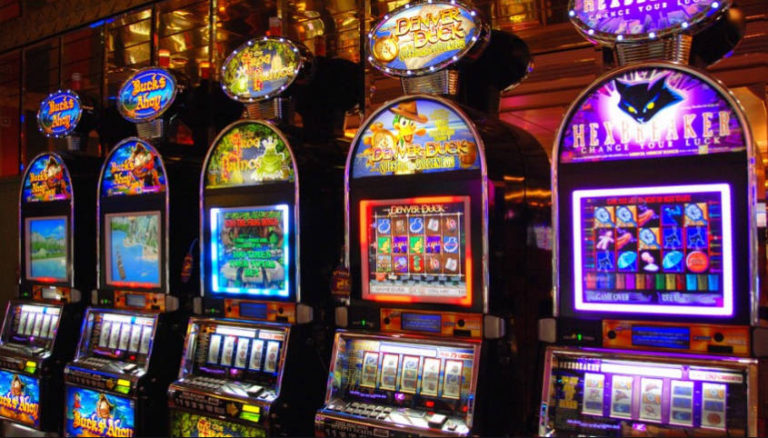 Slot Machines and Gambler’s Fallacy